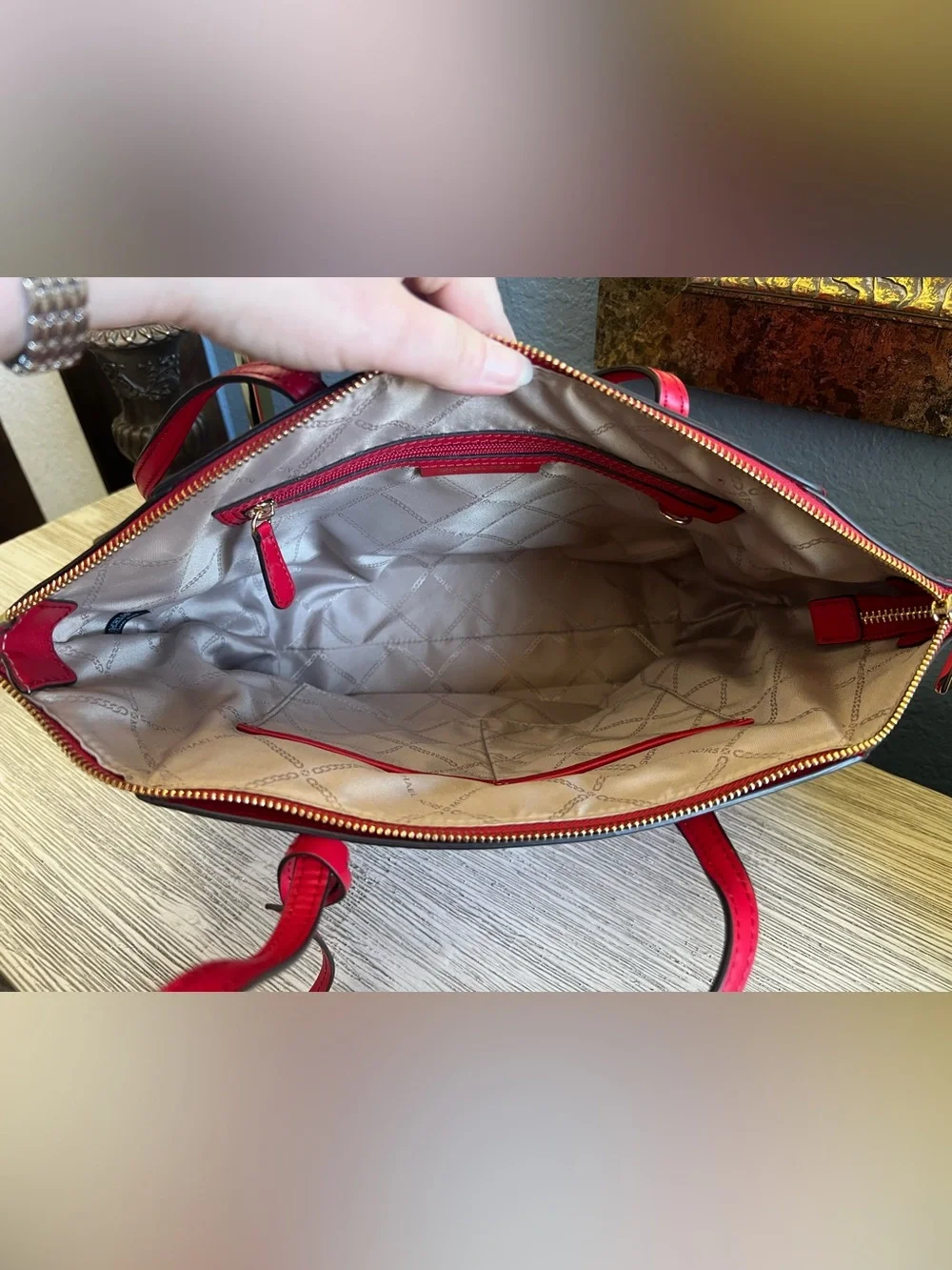 LIKE NEW!!! Michael Kors Bright Red Saffiano Leather Tote with Gold MK Charm - Picture 12 of 16
